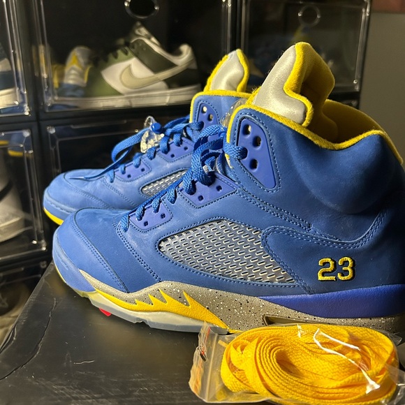 Size 12 - Air Jordan 5 Retro Laney CD2720-400 - Picture 2 of 8
